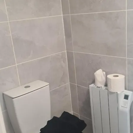 Rural County Sligo Sleeps 2 With Parking Apartmán